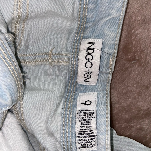 Jeans - Picture 3 of 3